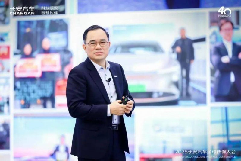定州市开展“世界艾滋病日”主题宣传活动